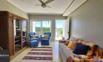 Imagem 2: Casa Espetacular com Vista Deslumbrante, Reformada por Arquiteto de 2 dormitórios, suíte