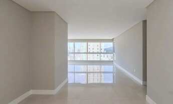 Imagem 2: Apartamento à venda com vista mar em Balneário Camboriú