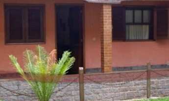 Imagem: Casa independente, com quintal, no bairro