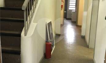 Imagem 4: Casa com 4 dormitórios/8 salas e amplo terreno!