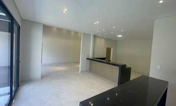 Imagem 2: Excelente casa de 4 Quartos suites Condomínio Americano novo na Arniqueiras..