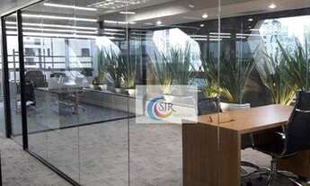 Imagem 6: Sala comercial de 250 m² com 4 vagas de garagem, forro de gesso, piso elevado e ar condici