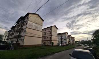 Imagem 6: Condomínio Ariranhas no Hileia todo porcelanato, com armários modulados nos 2 quartos