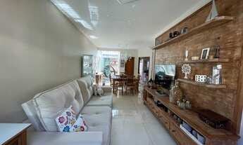 Imagem: Casa com 03 quartos em condomínio com poucas