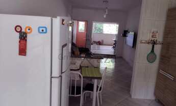 Imagem 3: Casa - Venda - Parque dos Príncipes - Jacareí - 2 dormitórios - 2 vagas de garagem - 2 ban