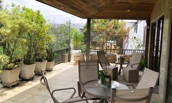 Imagem 2: Excelente cobertura de 4 quartos no Jardim Oceânico a 250 metros do posto 2