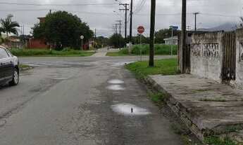 Imagem 4: Casa para venda tem 250 metros quadrados com 2 quartos