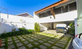 Imagem 6: Casa com piscina- Parolin