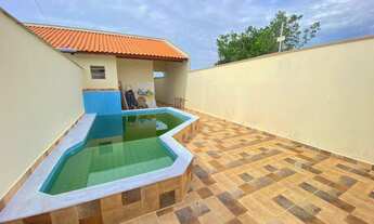 Imagem: Casa nova com piscina, próximo a praia