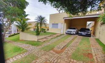 Imagem 5: Casa à Venda com 3 dormitórios, sendo 1 suíte e piscina e terreno de 600m2 no Condomínio T