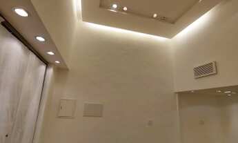 Imagem 3: Bela loja no 2º andar do Shopping da Gávea, bem localizada loja, com piso laminado em tom