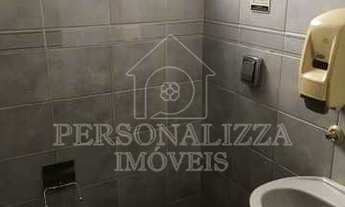 Imagem 5: Sala comercial com recepção, 1 sala, copa, e 2 WCs e uma vaga de garagem. Localizado na Ru