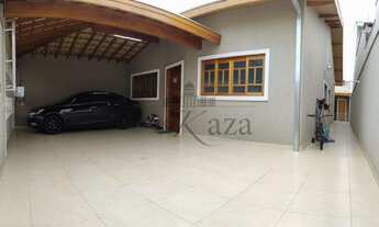 Imagem: Linda casa térrea com piscina, 3 dormitórios