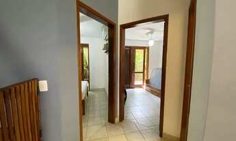 Imagem 2: Casa de Condomínio em área privilegiada de Camburi, com 3 dormitórios e piscina. À venda