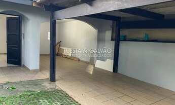 Imagem 4: Ampla casa terrea que aceita locação para residência ou comércio com espaço para 4 carros