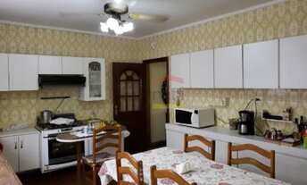 Imagem 4: Casa na Zona Norte de São Paulo, 142m², 3 quartos, 2 suítes, 5 banheiros, 3 vagas grandes