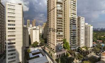 Imagem 5: Apartamento amplo, 212m2, localizado no Bairro Jardins, 2 vagas, próximo ao metrô Oscar Fr