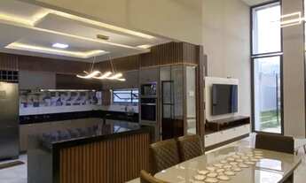 Imagem 4: Casa para venda tem 530 metros quadrados com 3 quartos