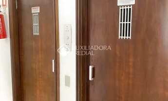 Imagem 3: Apartamento para venda possui 106 metros quadrados com 3 quartos em Santana - Porto Alegre