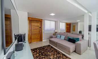 Imagem: Casa de Alto Padrão à venda com Varanda