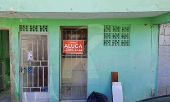 Imagem 4: Casa com 1 dormitório, sala, cozinha, banheiro e área de serviço