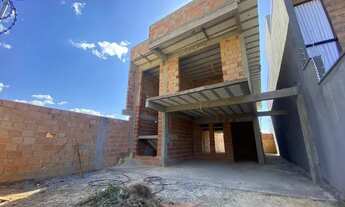 Imagem: Casa Em Lote de 220m² com 4 Quartos, Suíte