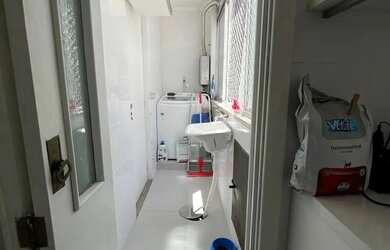 Imagem 12: Apartamento à venda/ Três dorm/ Elevador/Garagem/ Amplo/ Bem Localizado