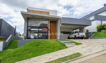 Imagem: Casa de condomínio em Estrada das Três