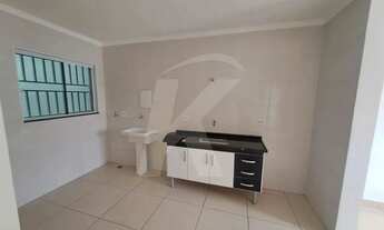 Imagem 4: Apartamento com 2 quartos, sala, cozinha, banheiro, área de serviço, próximo ao metrô