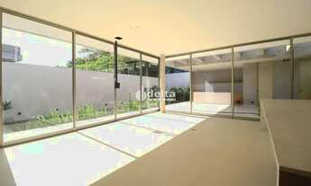 Imagem 6: Casa residencial com 3 suítes, disponível para locação no bairro Jardim Inconfidência em U