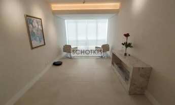 Imagem 4: IMOBILIÁRIA SCHOTKIS VENDE AMPLA COBERTURA DE 02 DORMITÓRIOS SEMIMOBILIADA, DE FRENTE, DES