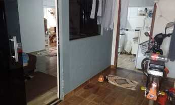 Imagem 6: Vendo casa em UNAÍ-MG, Excelente localização!!! A 5 minutos do centro de Unaí