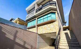 Imagem 2: Sobrado para venda em Parque São Domingos com 3 quartos, sendo 2 suítes , 217m²