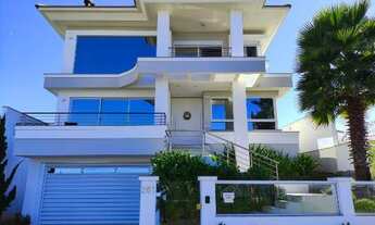 Imagem 2: Pedra Branca linda residência com piscina aquecida