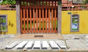 Imagem: Casa com terreno grande, muito bem localizada