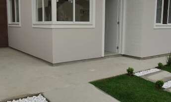 Imagem 1: Casa sozinha no terreno grande com 3 quartos sendo uma suíte