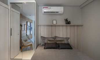 Imagem 6: Área de lazer completa, com deck, Jacuzzi e Piscina com borda infinita; Salão gourmet; Aca