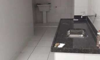 Imagem 2: Alugo apartamento 3qts sendo uma suíte + qt serviço, reformado com 100m2 $1500+$250 cond!