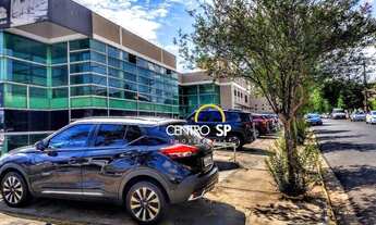 Imagem 3: Imóvel de esquina, com 641 m² + Estacionamento - entregue reformado - Vila Cardia - Bauru