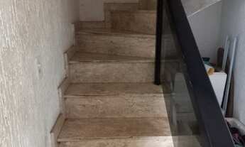 Imagem 2: Sobrado à venda, 04 Qtos sendo 01 com varanda, cozinha ampla, garagem, blindex, escriturad