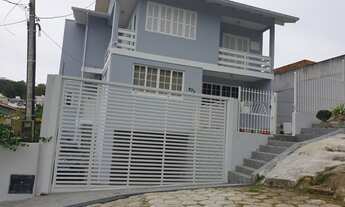 Imagem 3: Casa com Vista para o mar | Junto à UFSC | 4 dorm | 3 vagas