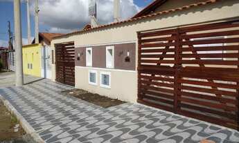 Imagem 1: Casa nova padrão geminada à venda no litoral sul, com 2 quartos e piscina. Itanhaém