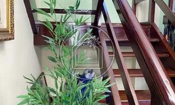 Imagem 3: Casa para venda possui 234 metros quadrados com 5 quartos em Piratininga - Niterói - RJ