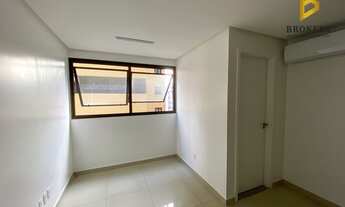 Imagem 5: Centro comercial para venda possui 31 metros quadrados em Ponta Verde - Maceió - AL