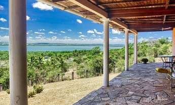 Imagem 3: Casa com piscina e viveiro de camarão com vista para a laguna