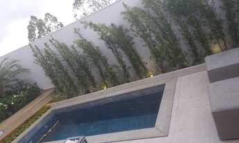 Imagem 2: Casa Duplex na Granja Viana com 3 suítes e garagem com vaga para 3 carros.