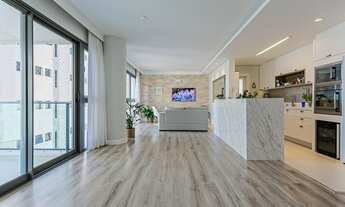 Imagem 3: Apartamento para venda tem 138 metros quadrados com 3 quartos em Centro - Florianópolis