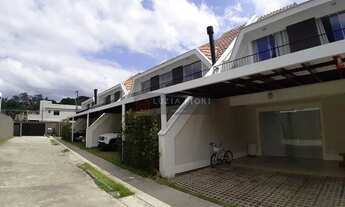 Imagem: Sobrado geminado à venda no bairro Saguaçu