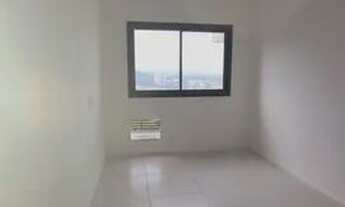 Imagem 2: Apartamento com 70 m2, vista livre e recém reformado. Solicite o vídeo!