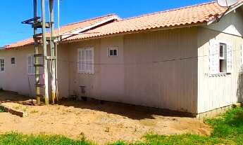 Imagem 4: Casa de esquina á venda em Imbituba, localizada no bairro Alto Arroio
